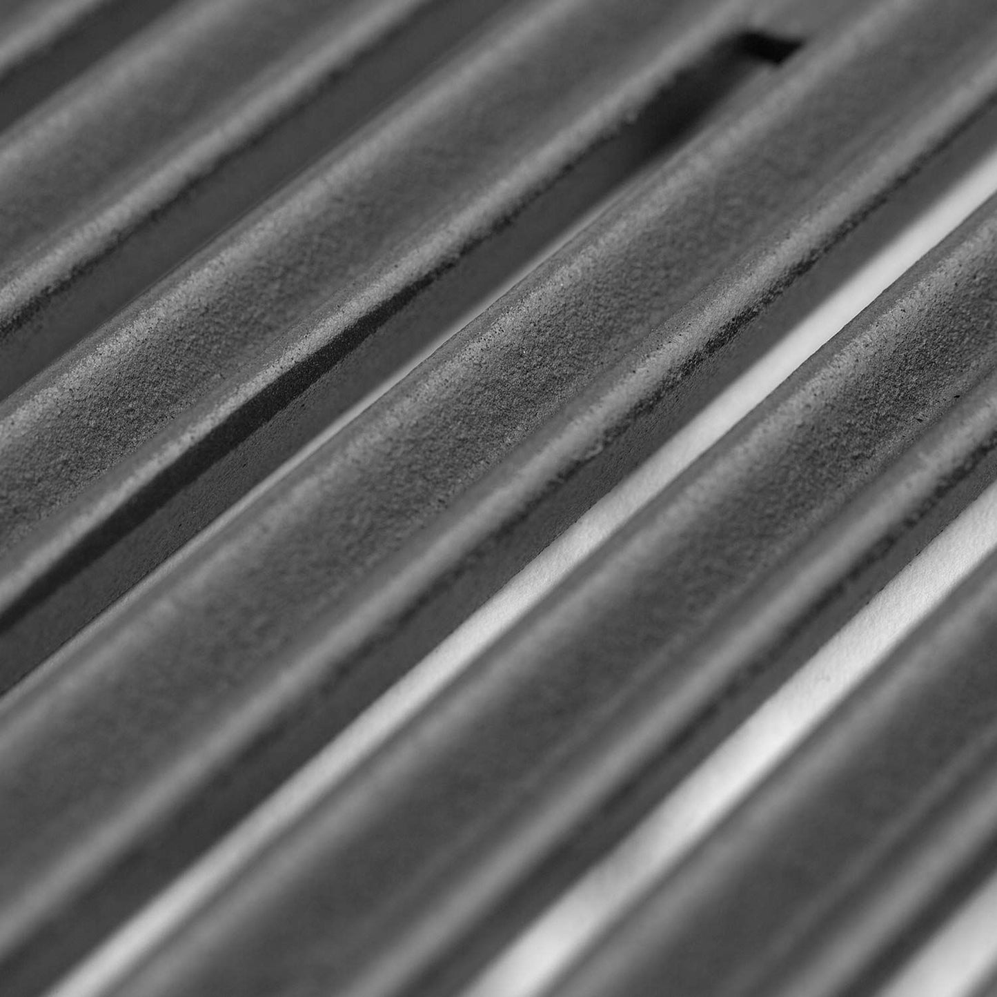 Broil King Signet 320 Gas Grill BK94685