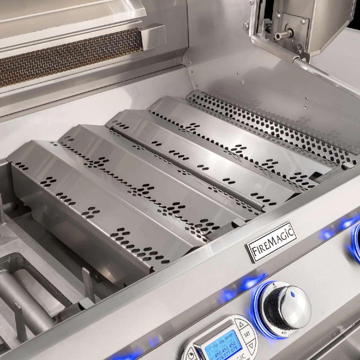 Fire Magic Echelon Diamond 30" Built-In Grill Analog Thermometer E660i